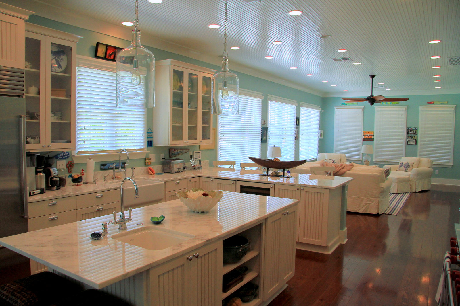 Beautiful Kitchens overlooking living areas is another key aspect to Thornhill Constructions Coastal Living theme.