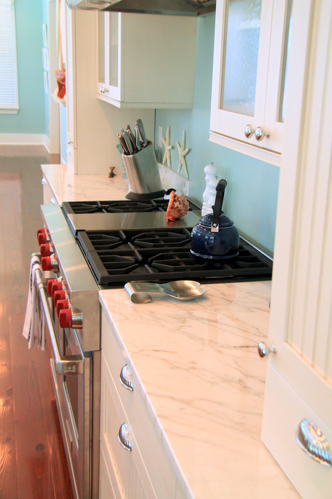 Coastal Kitchens can make any room memorable with Thornhill Construction building and renovating on the coast of Mississippi.